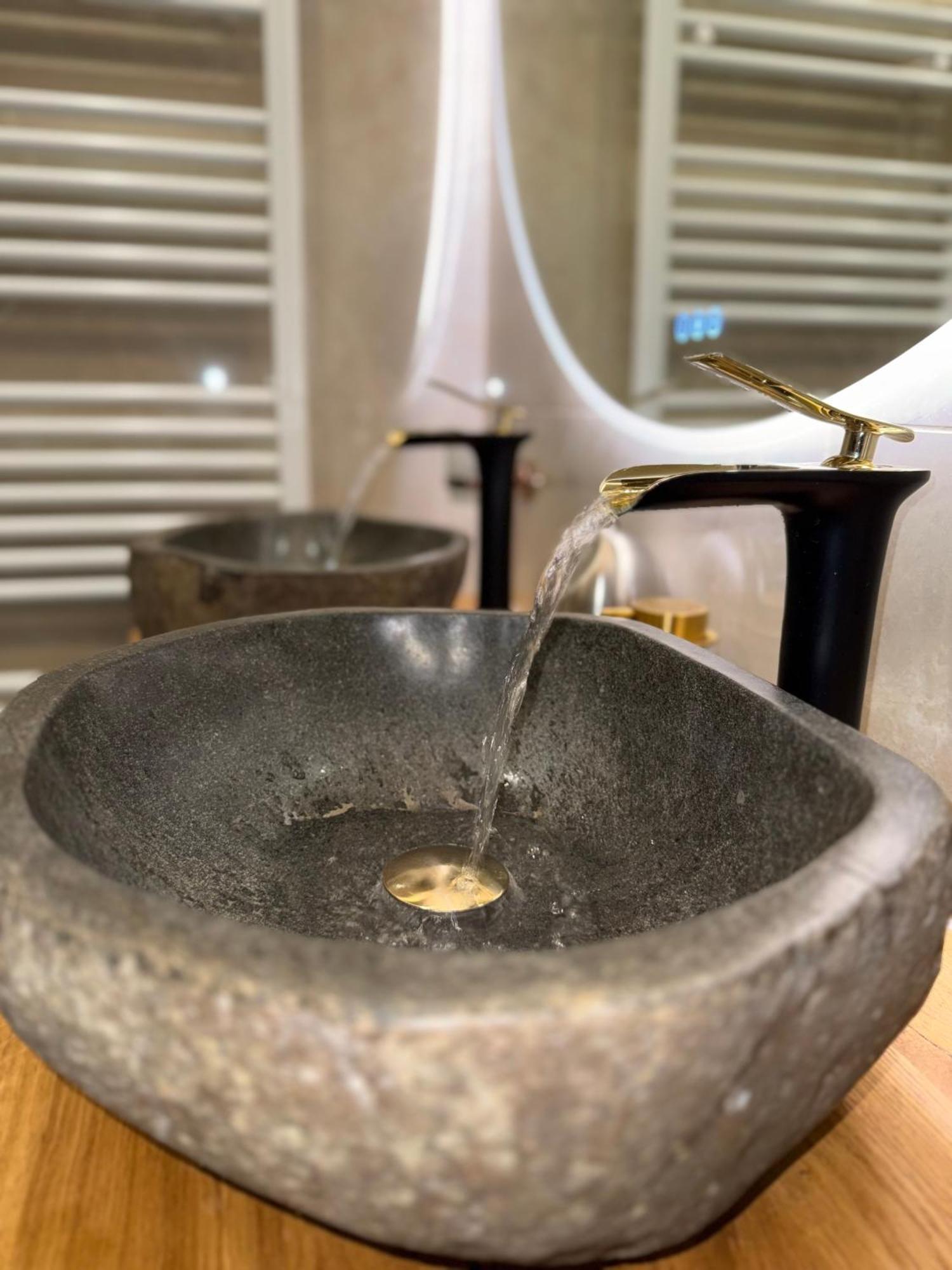 Appartement Neuf Haut Standing - Jacuzzi A Strasbourg Шильтигхейм Экстерьер фото